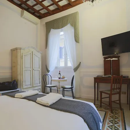 Couette-café La Maison Dell'orologio