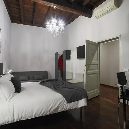 Couette-café La Maison Dell'orologio 4*