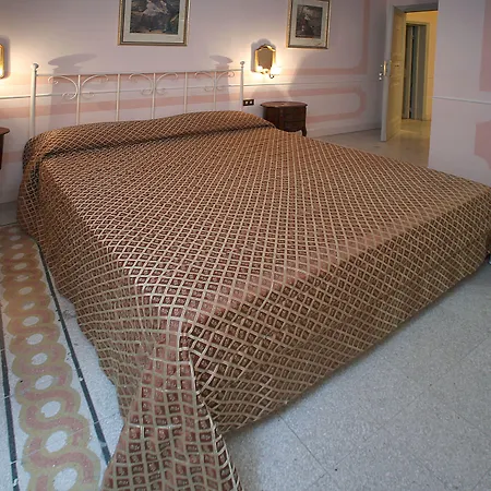 La Maison Dell'orologio