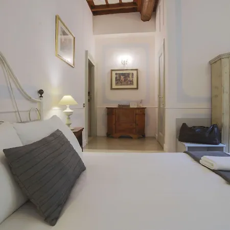 לינה וארוחת בוקר La Maison Dell'orologio 4*