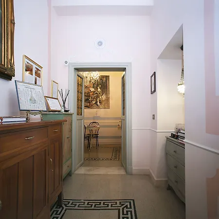 La Maison Dell'orologio לינה וארוחת בוקר 4*