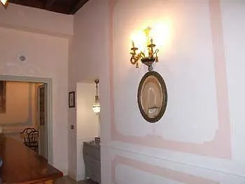 La Maison Dell'orologio לינה וארוחת בוקר 4*