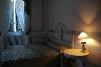 La Maison Dell'orologio לינה וארוחת בוקר