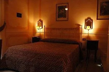 La Maison Dell'orologio לינה וארוחת בוקר 4*